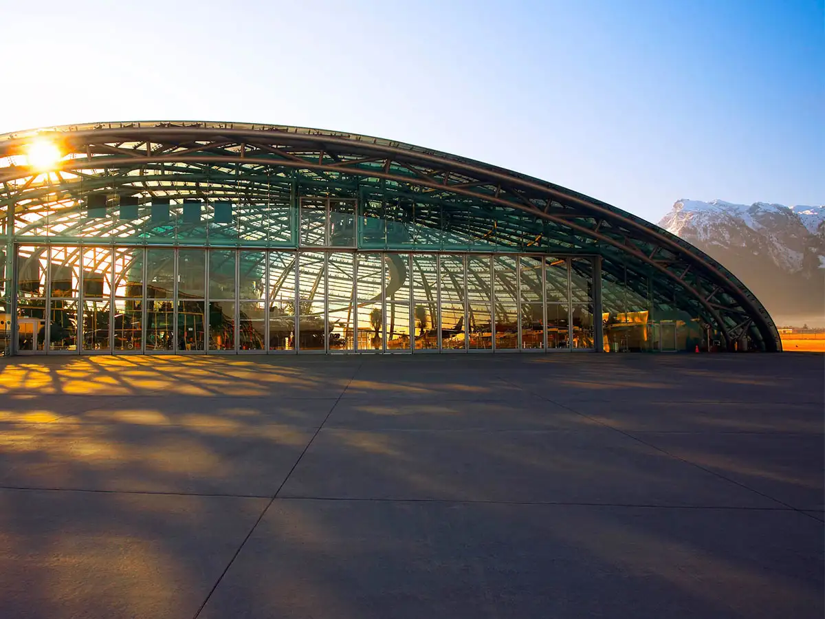 Hangar 7 von außen