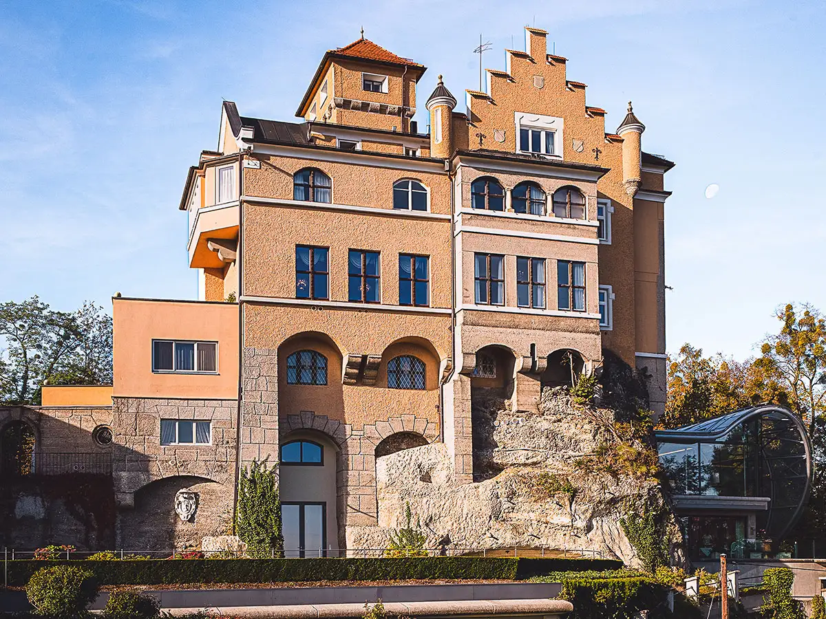 Schloss Mönchstein von außen