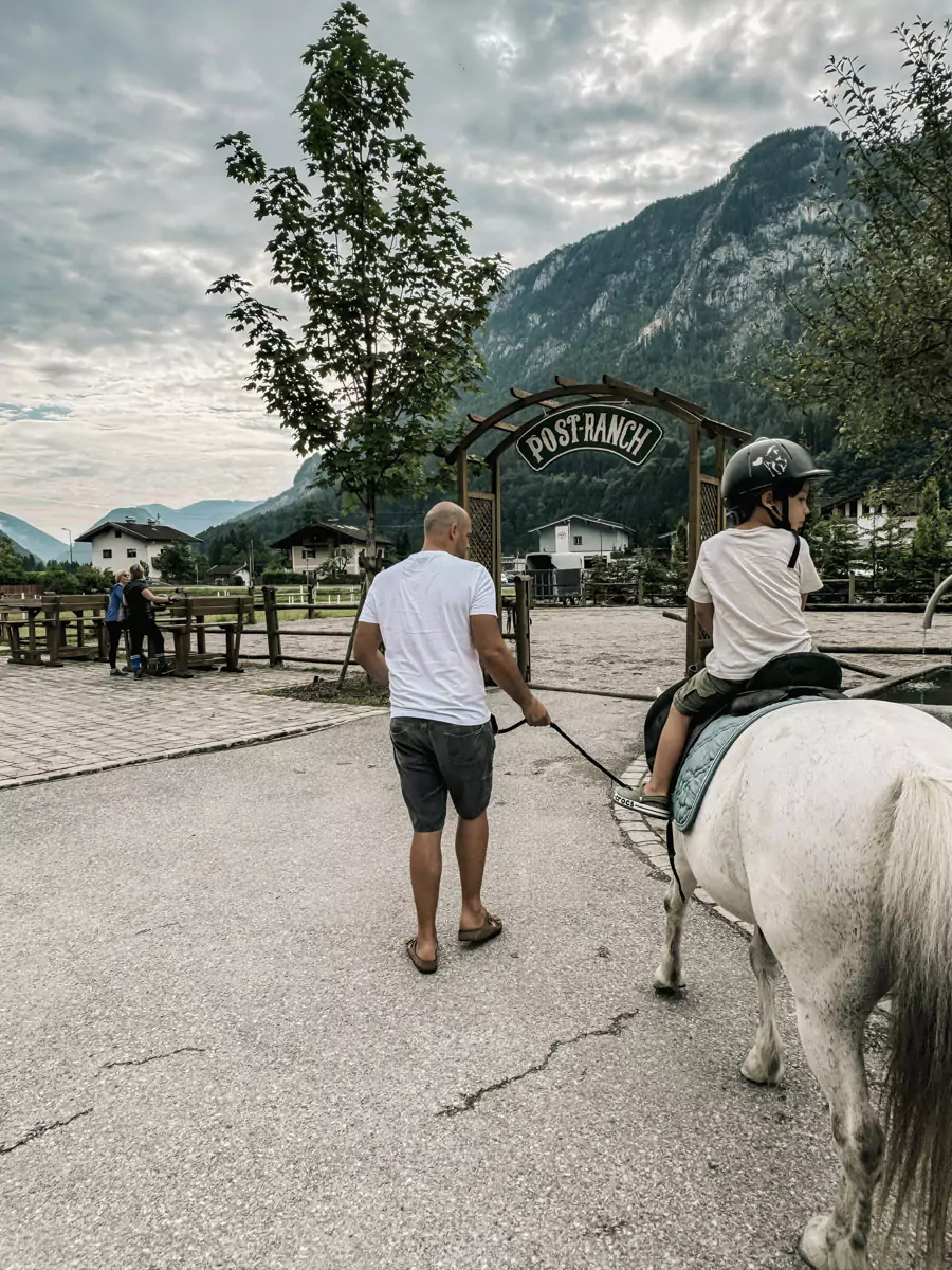 Post Family Resort Unken Ponyreiten